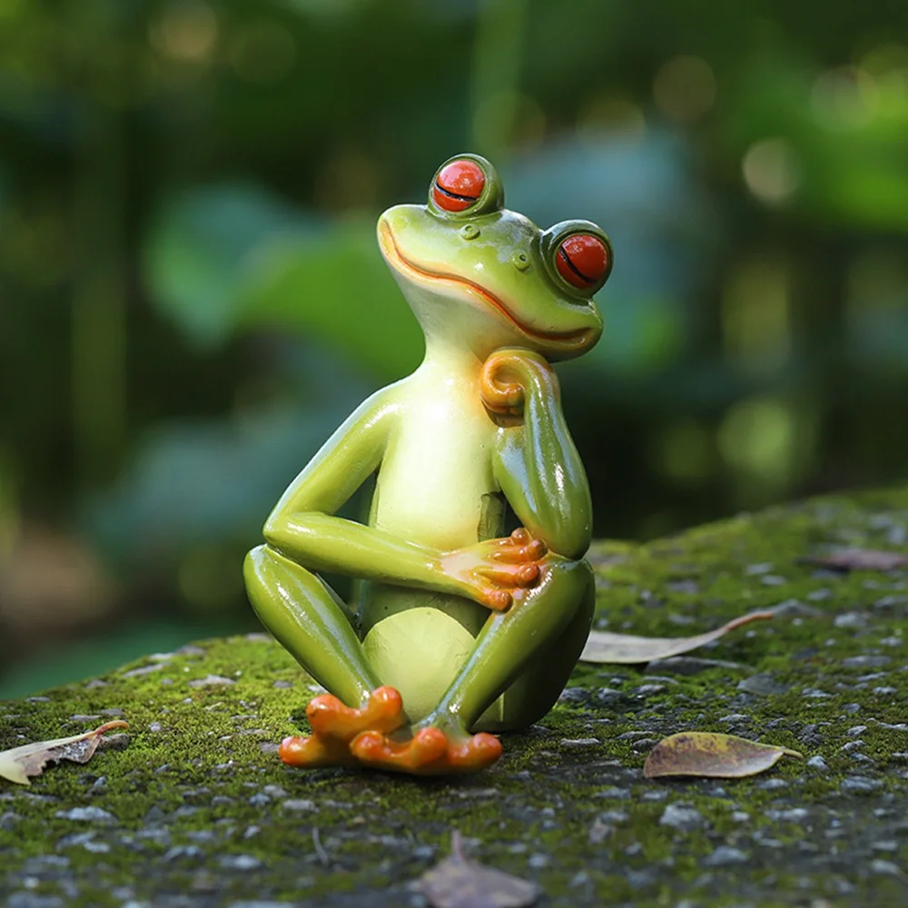 Think about it and come up with creative frog ornaments. American style courtyard Statue Room Bookshelf Home Office Bedroom