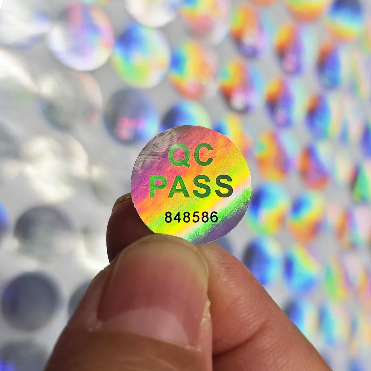 1000pcs Holographic Stickers with Black Random Numbers, QC PASS Laser Label for Clothing, Phone Quality Guaranteed Inspection