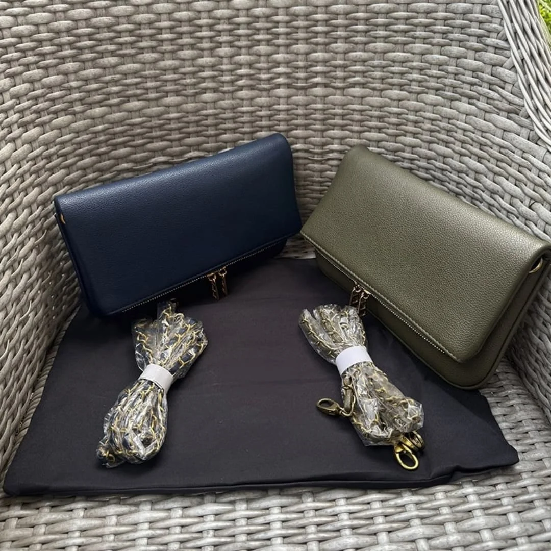 2026 Borsa Quadrata Piccola Classica Dorata di Tendenza, Borsa Sottobraccio Versatile con Ali, Moda Europea e Americana, Borsa a Tracolla Singola da Donna per Uso Quotidiano