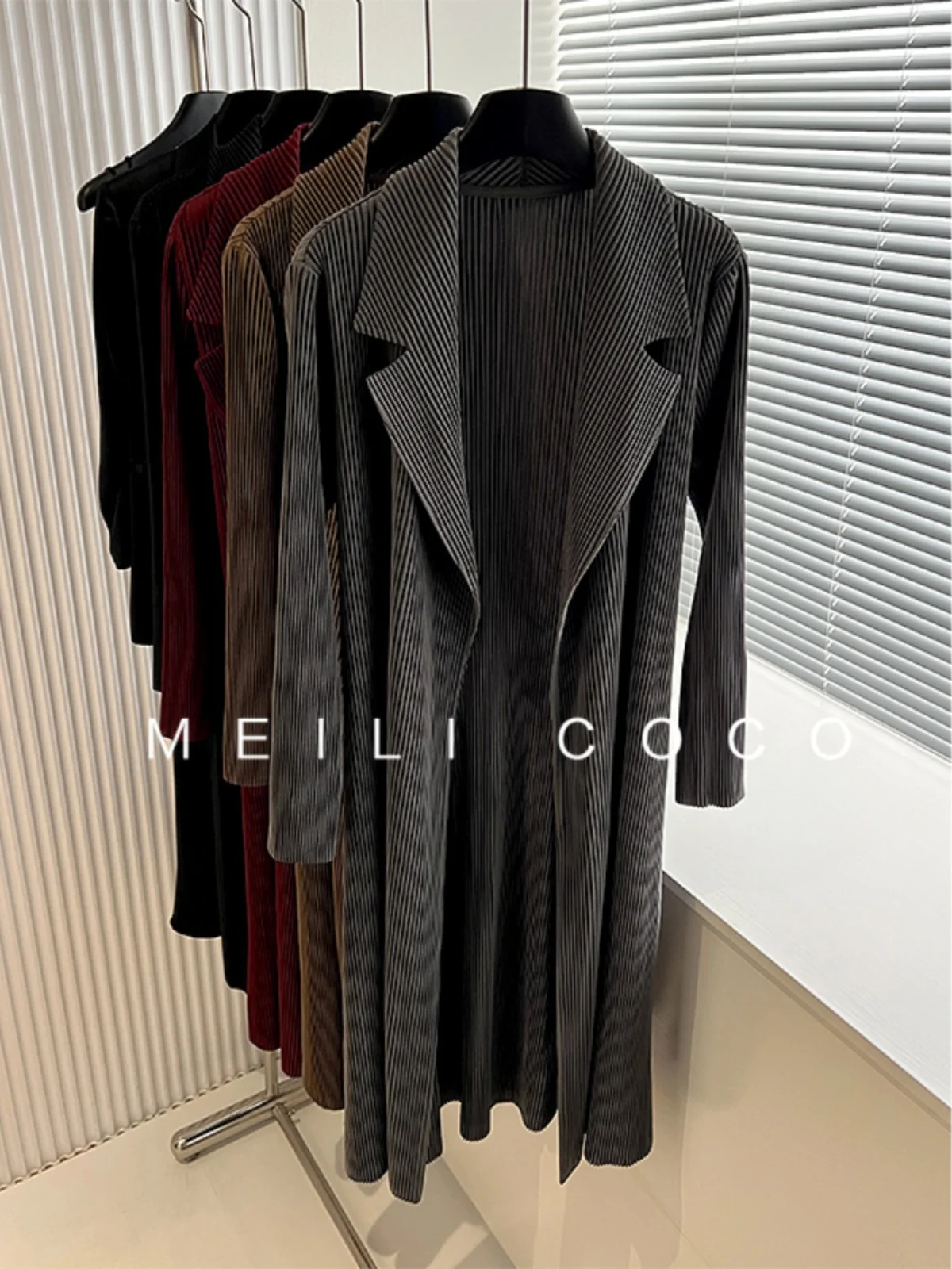 High-quality Versatile Slim Miyake Pleated Lapel Women\'s Trench Coat 2024 Autumn and Winter New Solid Fashion Temperament Coat