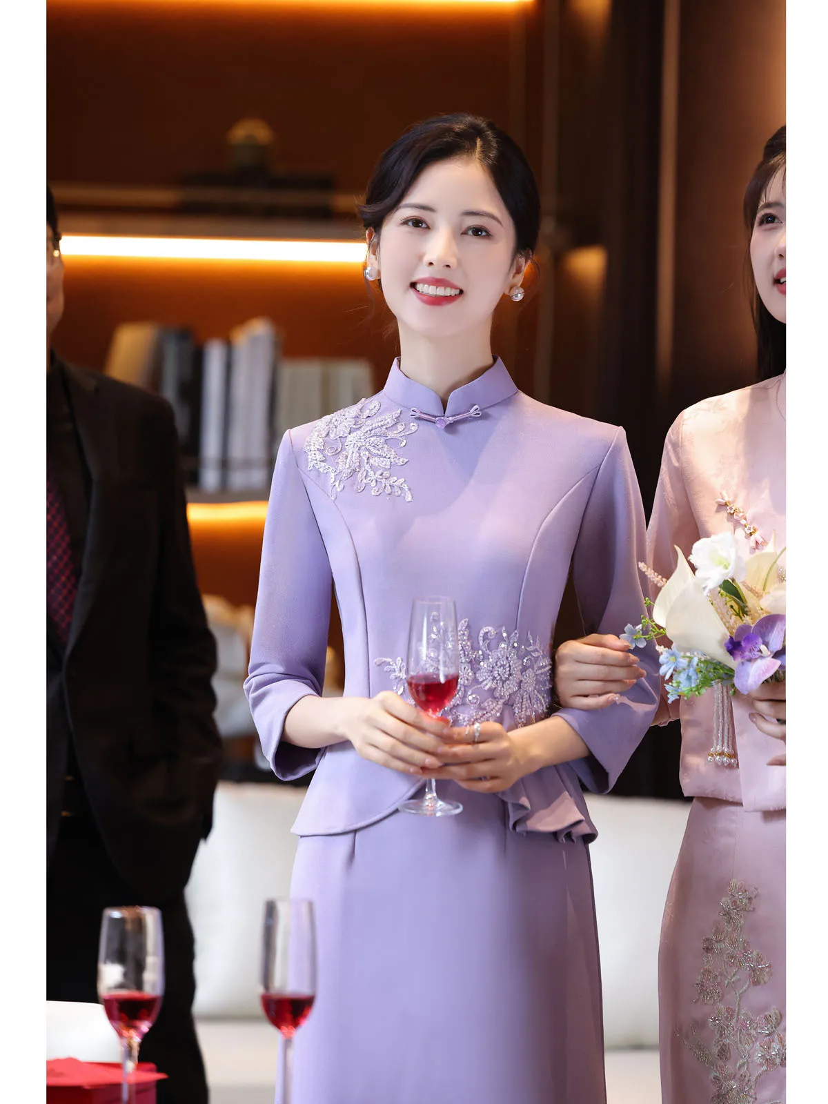 

Elegant Purple Wedding Dress New Chinese Style Small Size Mother of the Bride Suit Low Slit Midi Qipao Elegant Wedding Dress