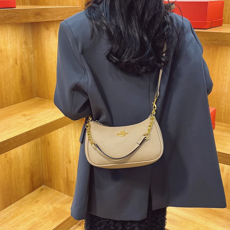 

Women Luxury Fashion Tote Bag High End Leather Shoulder Bag Elegant Handbag Stylish Crossbody Bag Classic Designer Inspired