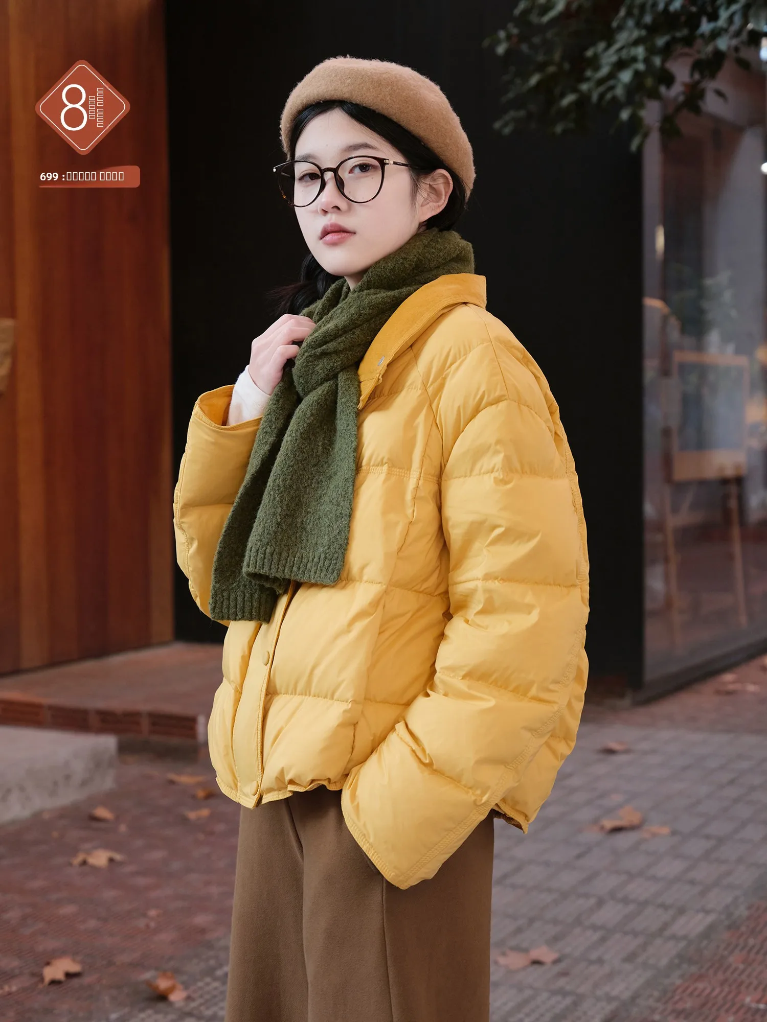 

Новая легкая женская куртка-пуховик с воротником-стойкой, 90% белый пух, художественный дизайн