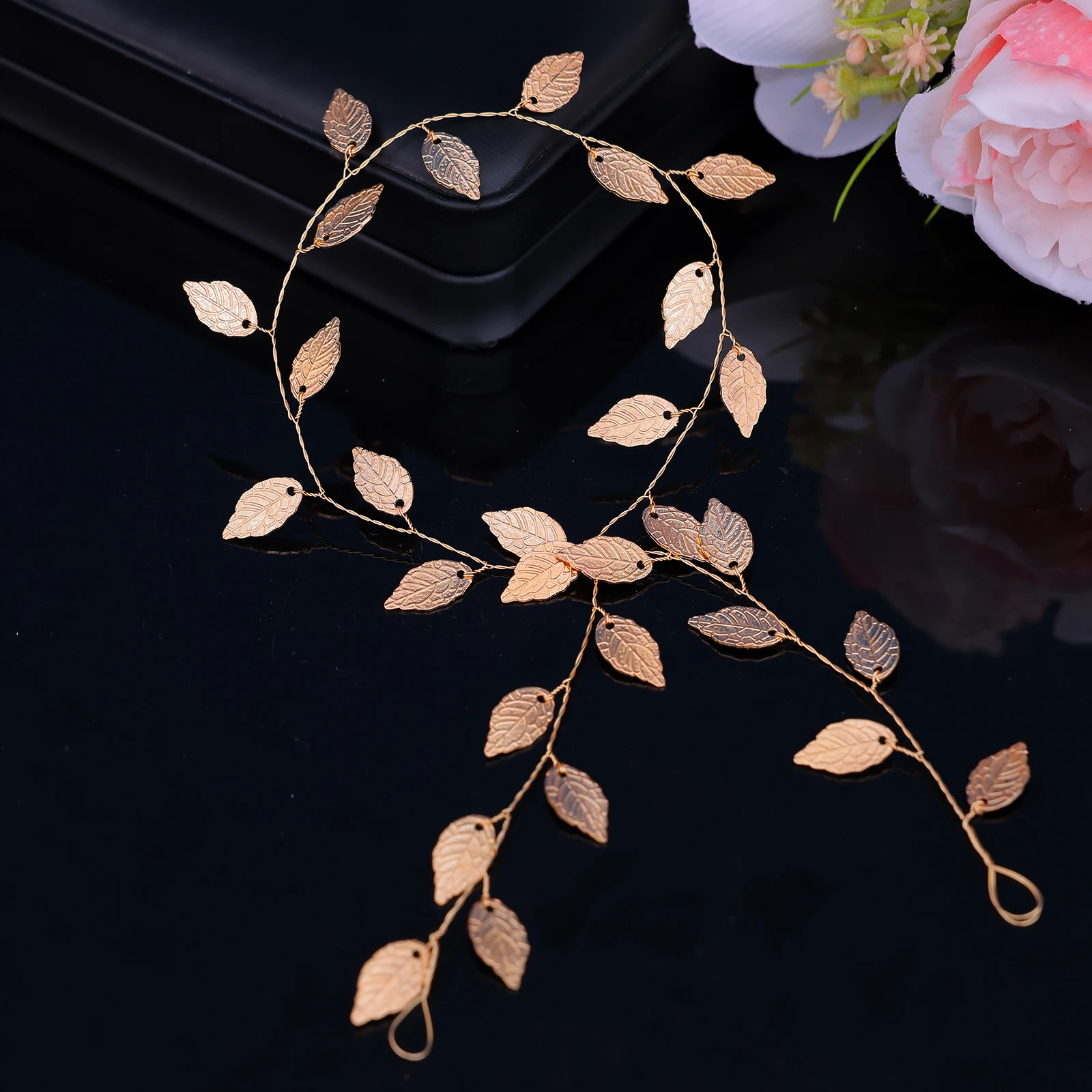 قطعة واحدة من عصابة رأس على شكل أوراق شجر بسيطة، عصابة رأس للحفلات الكريستالية، عصابة رأس للعطلات، عصابة رأس لإكسسوارات شعر الزفاف، عصابة رأس