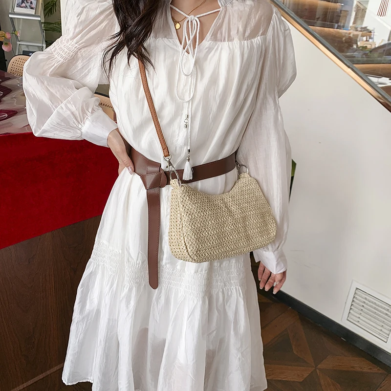 Лето 2025 г., новая соломенная сумка через плечо, модная сумка в форме полумесяца, женская сумка через плечо с отличной текстурой