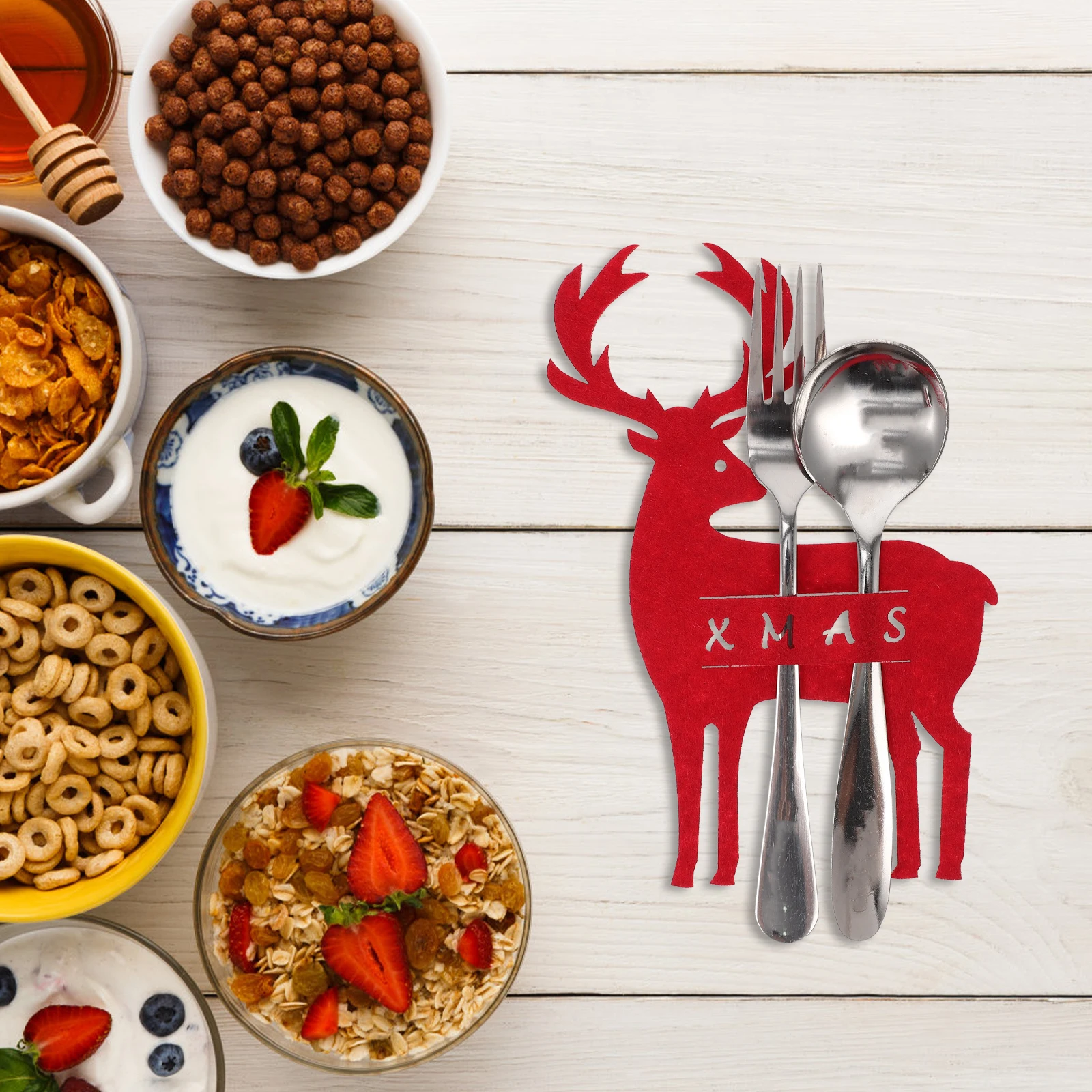 

8pcs Christmas Tableware Holders Felt Elk Design Cutlery Bags Silverware Pockets Party Supplies Flatware Bags Dinnerware