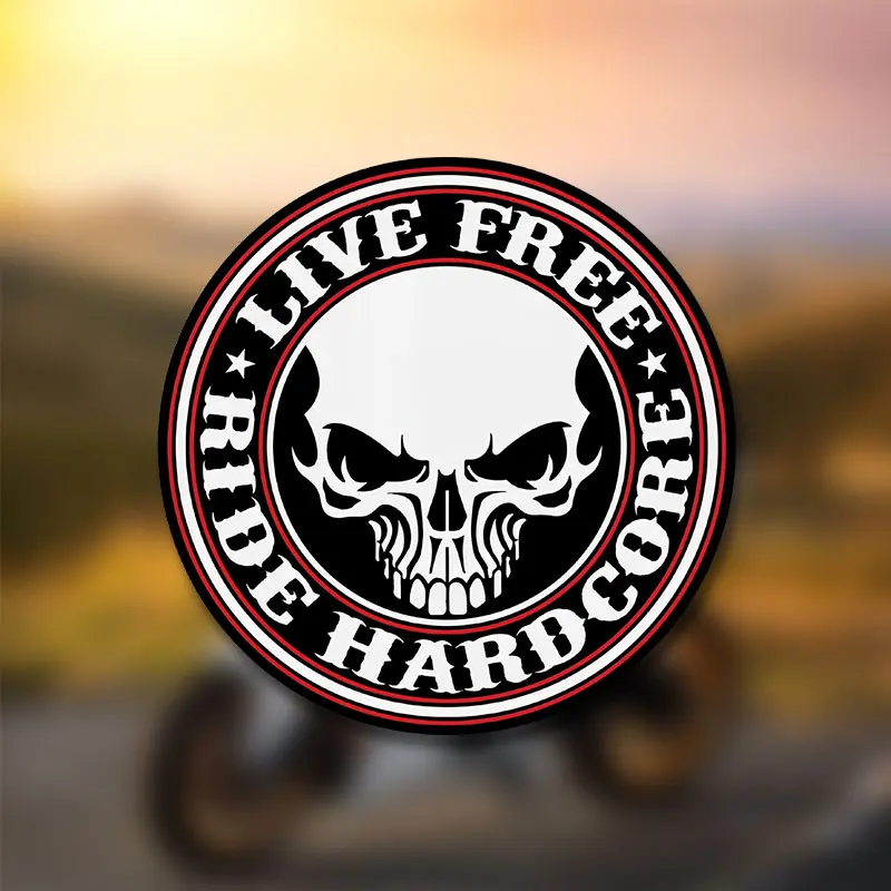 

1 шт., наклейки для мотоцикла LIVE FREE, водонепроницаемые наклейки с царапинами для мотоциклетного шлема, передний обтекатель топливного бака, прочные виниловые наклейки