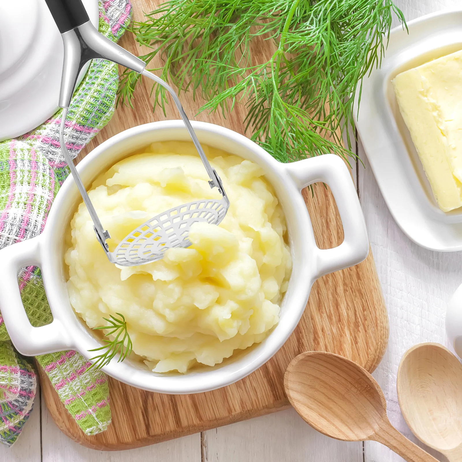 

1Pcs Stainless Steel Potato Ricer Heavy Duty Manual Masher for Mashed Potatoes Vegetable Crushing Tool Smooth Non Slip Handle