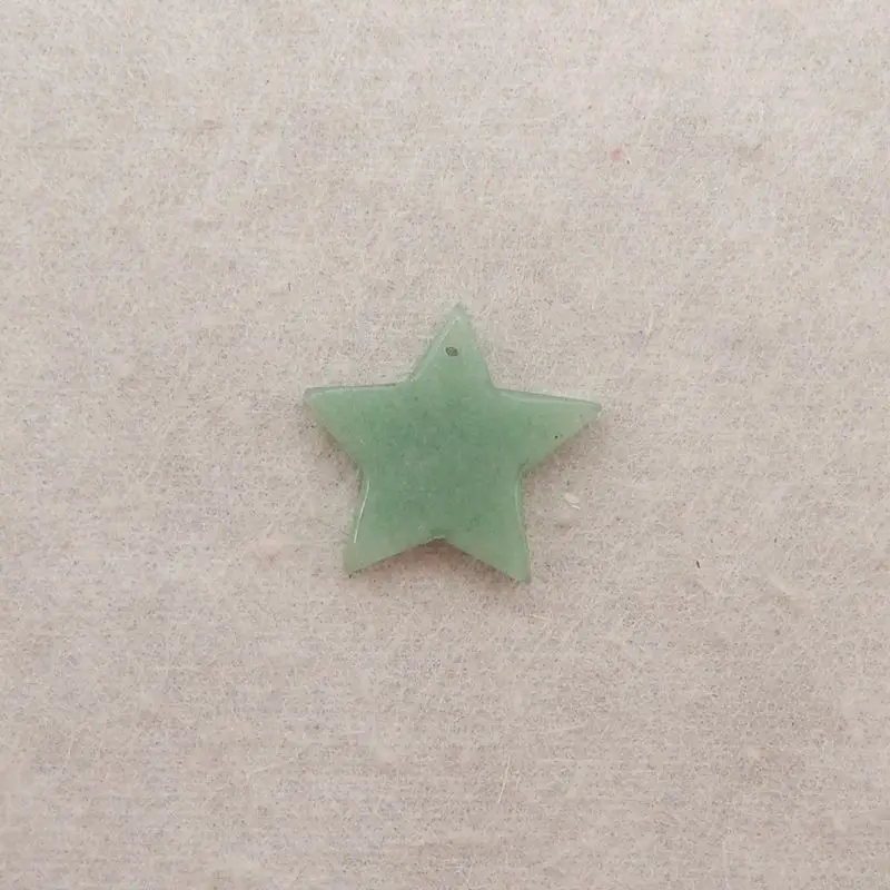 

Подвеска в форме звезды из зеленого авантюрина с сверкающими оттенками для кустарных украшений и дизайнов в стиле бохо 21x21x4 мм-1,9 г