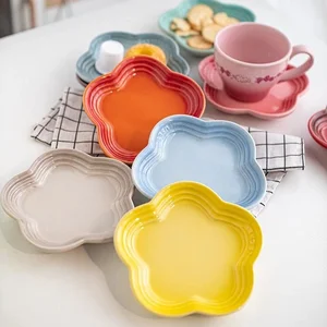 Küçük bir seramik tabak, Erik Çiçeği, Tahta Sosu, Çiçek Şeklinde bir gökkuşağı, Evcil Hayvan Tabağı, Kemikte Kademeli Bir Tepe, Tabaklar, Bulaşık makinesinde yıkanabilir, 5.5", 14cm En iyi 10 satış-seramik rengi-4 numara