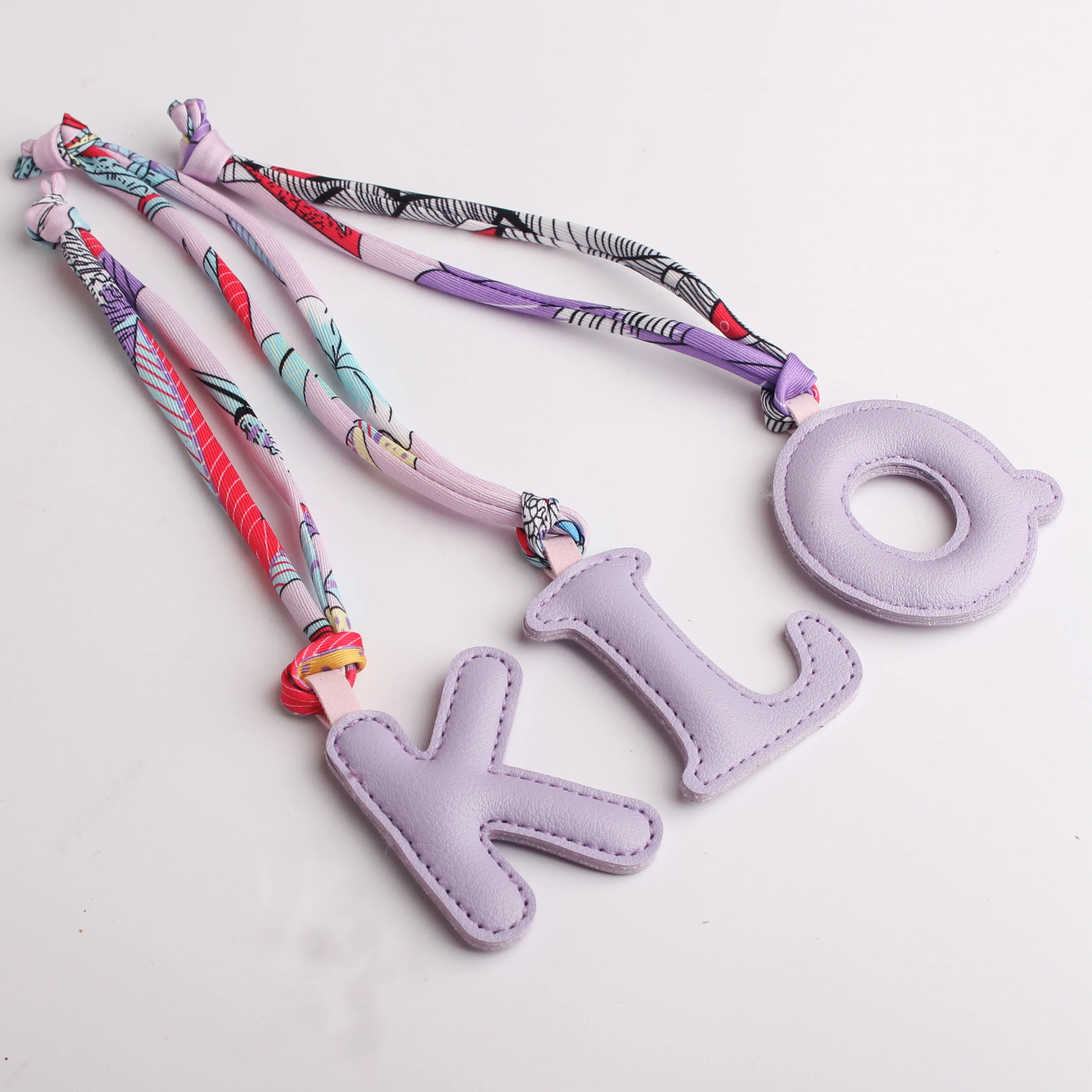 N D R S E B L A F M H Wholesale Custom Made PU PVC Faux Leather Initial English Letters Keychain Pendant Women Bag Charms