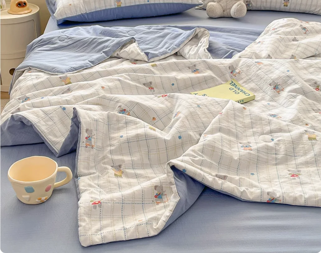 New wrinkled gauze summer blanket air conditioner for student dormitories, single thin blanket summer cool blanket