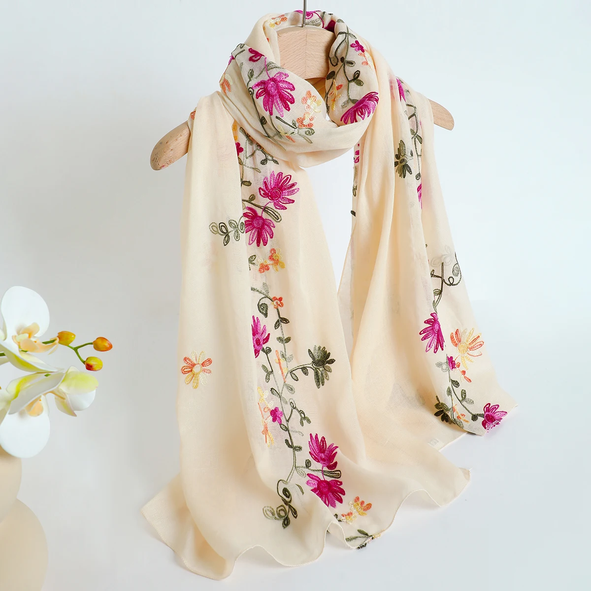 

2025 New Fashion Floral Embroidery Chiffon Headscarf for Women Muslim Hijab Soft Wrap Summer Sunscreen Shawl