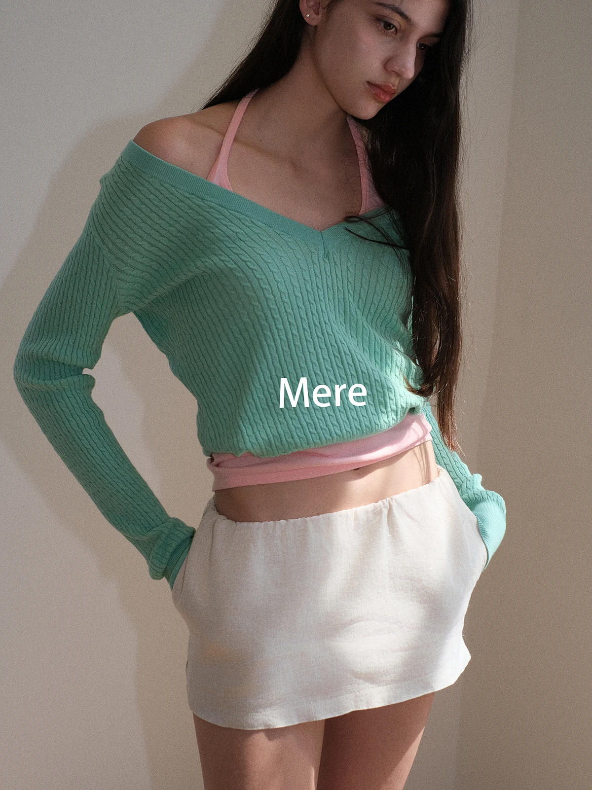 

Женский вязаный свитер-двойка с V-образным вырезом и бретелями, повседневный стиль, длинный рукав, укороченный, 100% хлопок