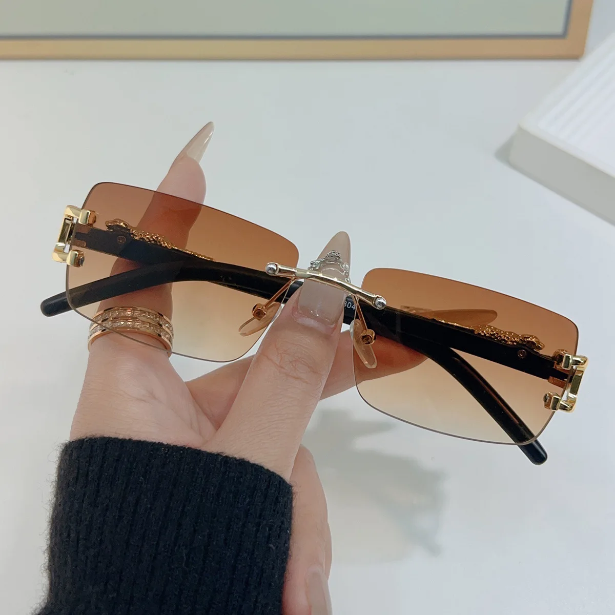 1-teilige modische Damen- und Herren-Sonnenbrille, rahmenlos, rechteckig, personalisierte Sonnenbrille für den Alltag, Vintage-Sonnenbrille