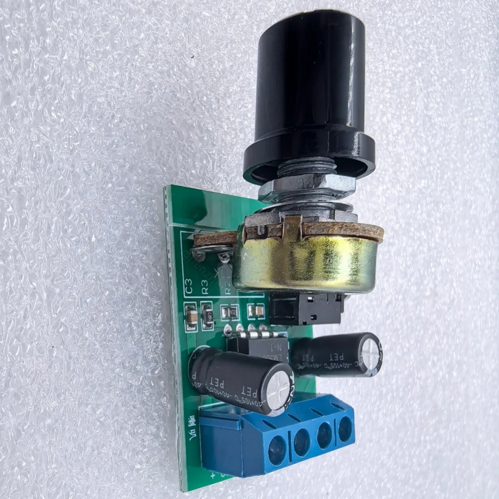 Small LM386 amplifier board 0.5W-10W speaker DC3-12V YX1667 audio amplifier module