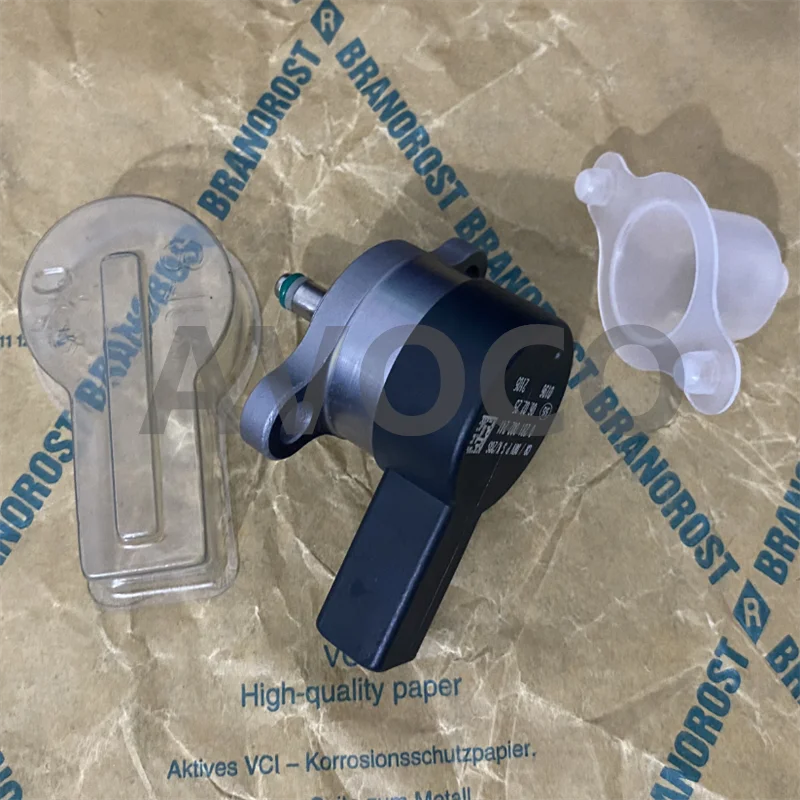 

1pc 0281002241 A6110780149 car engine accessories Disel Fuel Metering Control Valve Fuel Pump Injection Pressure Regulator