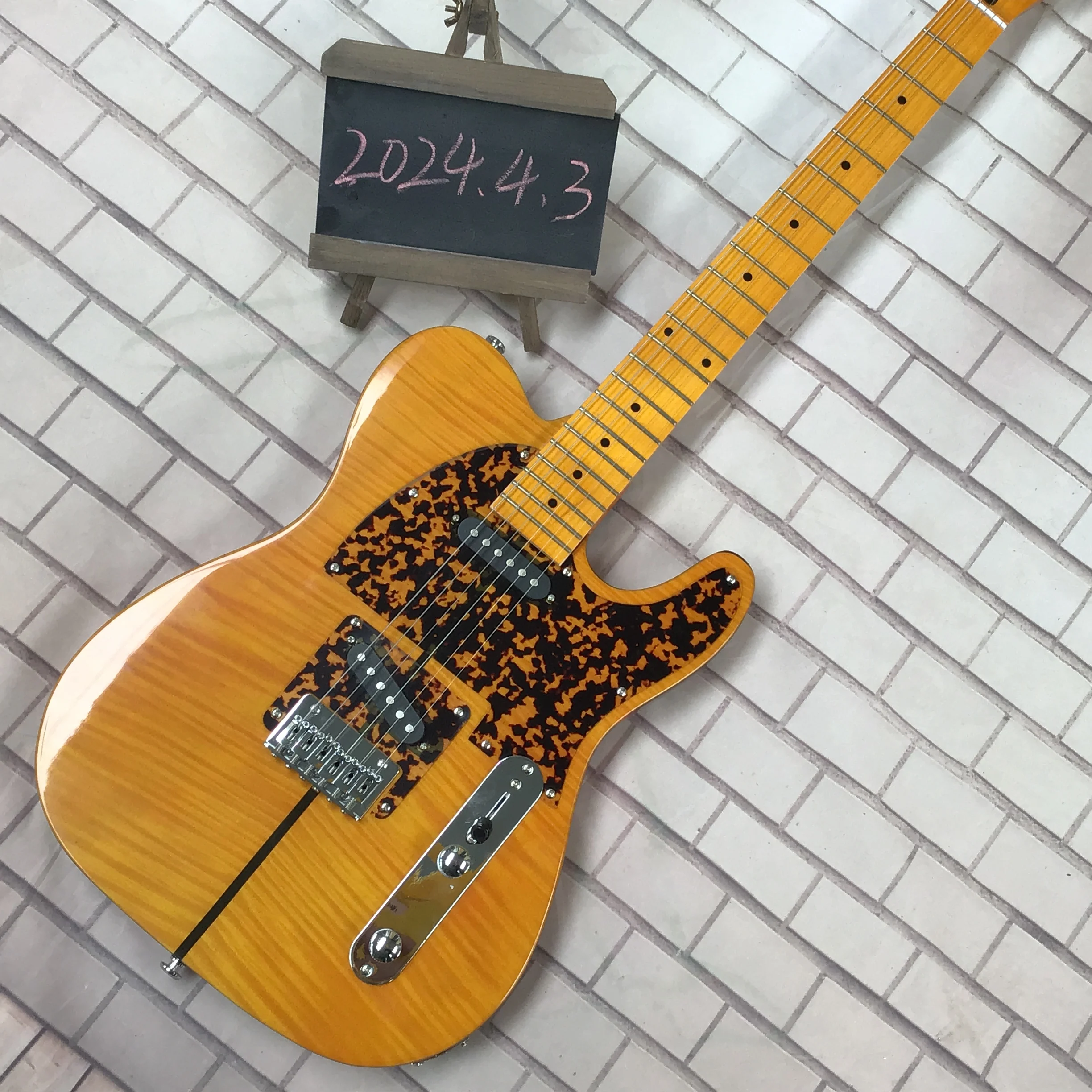 

perfect tone 6-string electric guitar split body, yellow body cat pattern veneer, maple fingerboard & track in stock gift