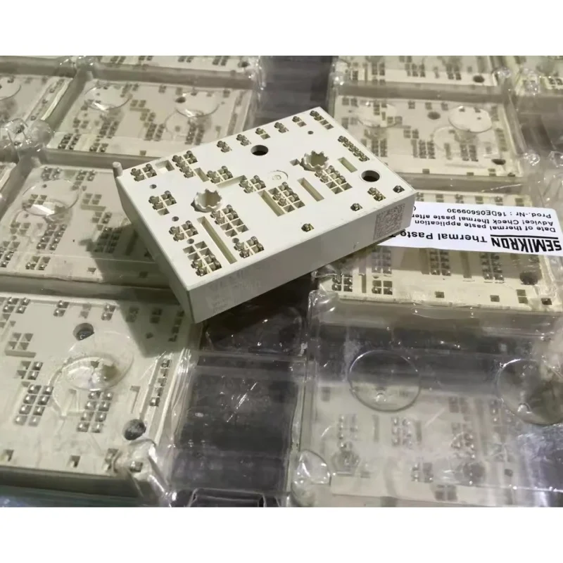 

SKIIP35NAB12T4V1 SKIIP35NAB126V1 SKIIP35NAB126V10 НОВЫЙ ОРИГИНАЛЬНЫЙ МОДУЛЬ