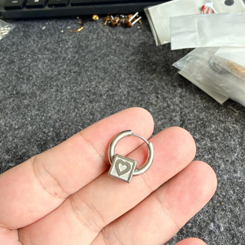 1pc Stainless Steel Heart Shape Hoop Earrings Vacuum Plating No Easy Fade Allergy Free Size 10-20MM Steel Color