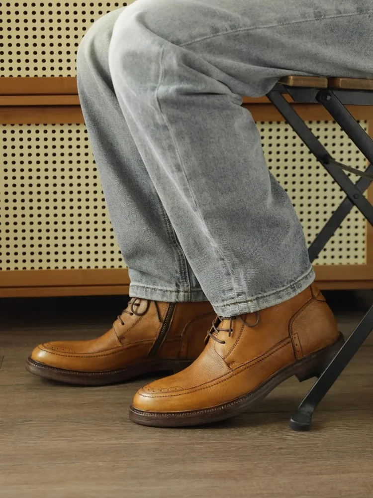 جديد ريترو الرجال مريحة جلد طبيعي حذاء من الجلد جلد البقر جولة تو منصة الأزياء اليدوية بلون عالية أعلى الأحذية