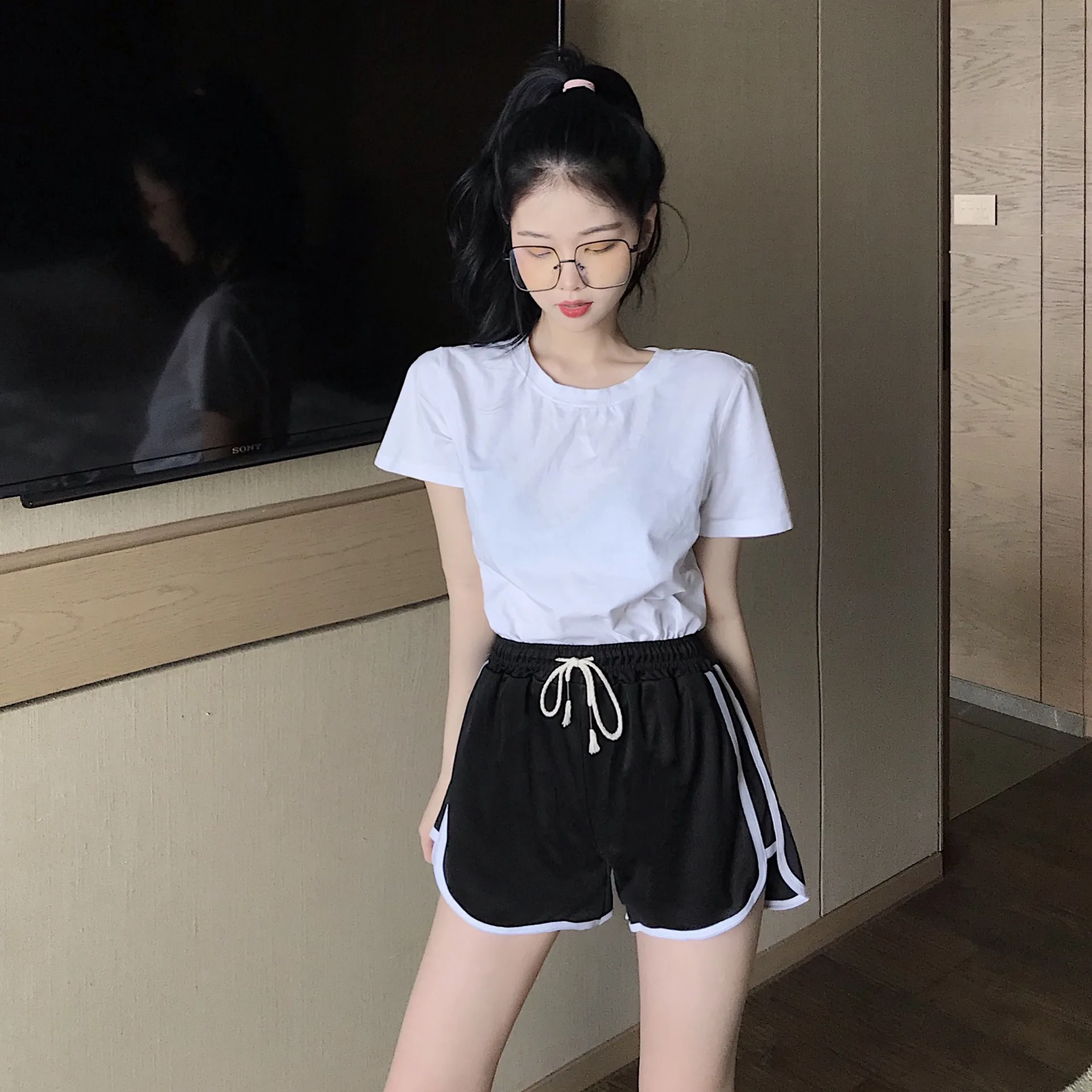White Summer Thin Women Shorts High Waist Loose Slim Fit Three-piece Sports Wide-leg Casual Pants Polyester Fabric Simple Style