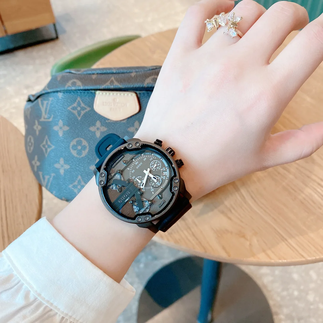 New Large-Dial Silicone Watches For Men And Women Multi-Functional Watches Trendy Watches For Women Perfect As A Gift For Women.