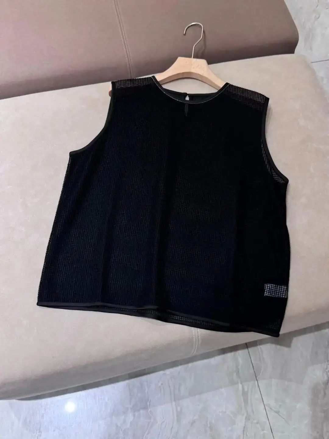 Einfarbige, ärmellose, vielseitige Strickweste für Damen mit Rundhalsausschnitt