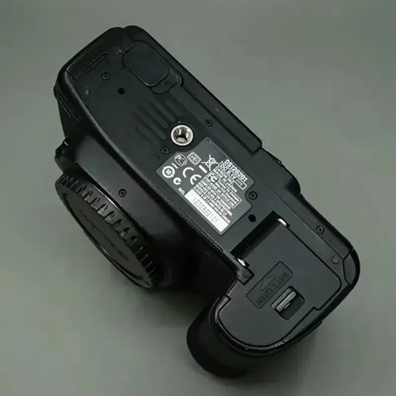 High-quality Appearance Original Second-hand 6D with 50mm F/1.8 STM High-definition Digital SLR Camera Battery Charger.