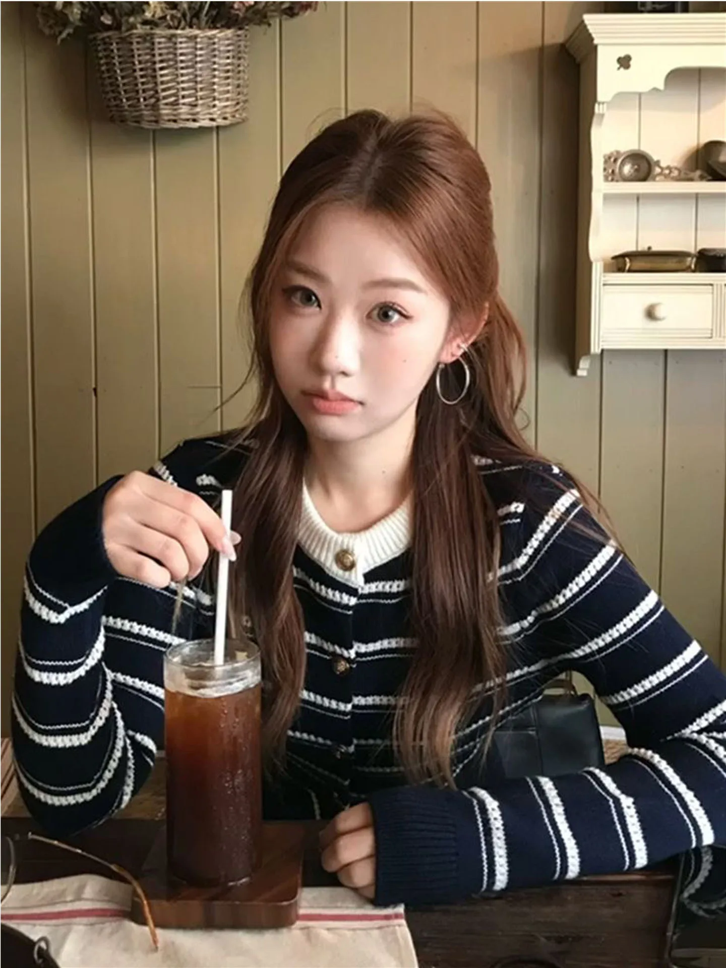 

Изящный вязаный кардиган в полоску для женщин, модный свитер в корейском стиле для ранней осени, красивый топ, трендовый