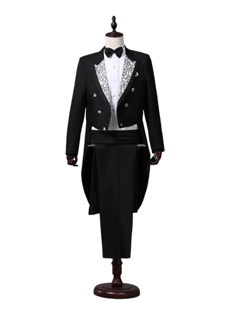 Variant: black floral collar