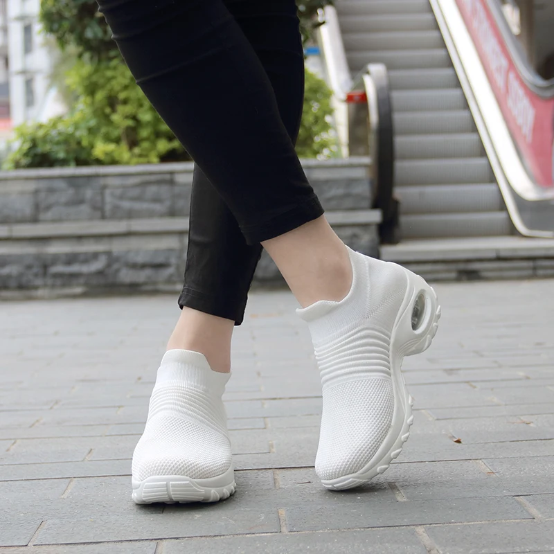 Women Platform Sneakers Woman Casual Shoes Cushion Sneakers Ladies Comfortable Low Top Sock Sneakers Non-slip Walking Shoes