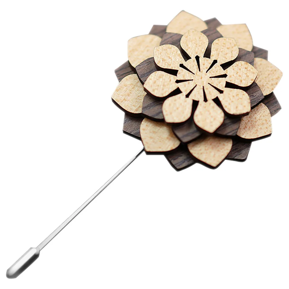 Drewniana przypinka kwiatowa do garnituru męskiego, butonierka dla pana młodego na wesele, akcesorium na formalne okazje, kwiatowe przypinki do klapy, przypinka męska do klapy.