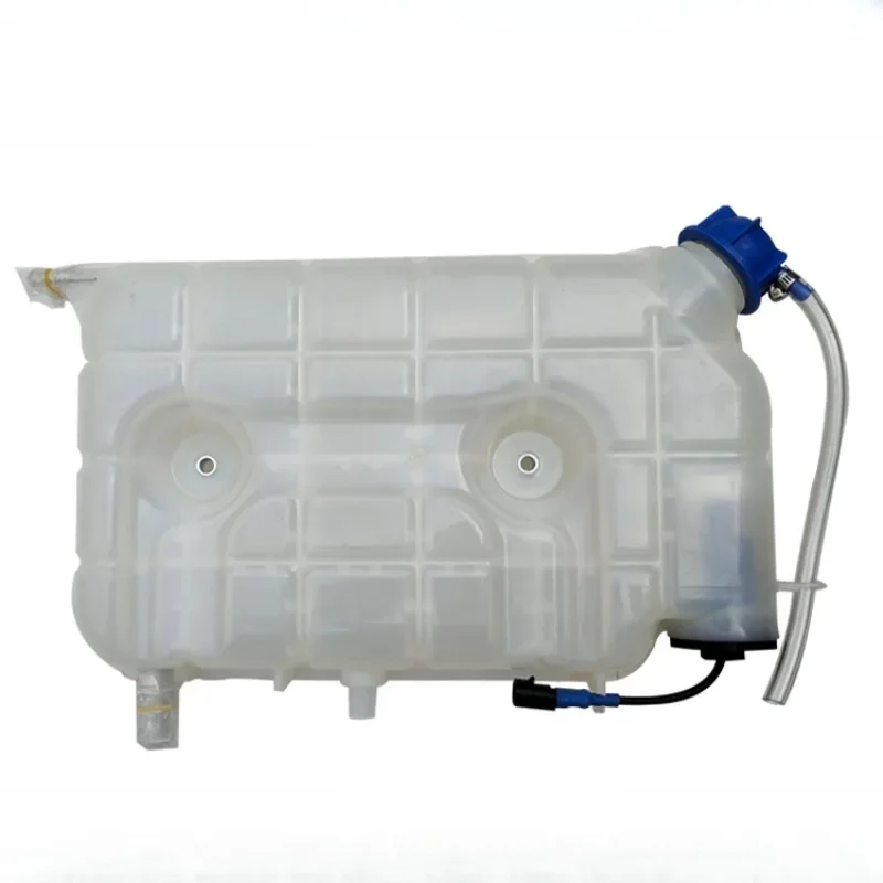 Suitable for Sinotruk HOWO Light Truck Expansion Water Tank Auxiliary Water Tank Howo Antifreeze Kettle Commander General