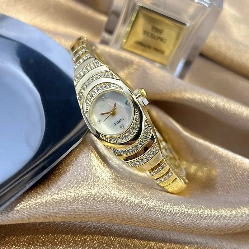 ساعة نسائية أنيقة موضة فاخرة حجر الراين السيدات ساعات كوارتز سوار ساعات المعصم Reloj Para Mujer Relogio Feminino