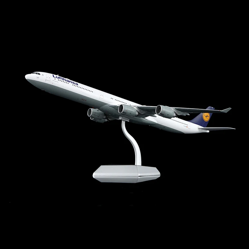 L2283 Alloy Collectible Plane Gift SQ Wings 1:200 Lufthansa 