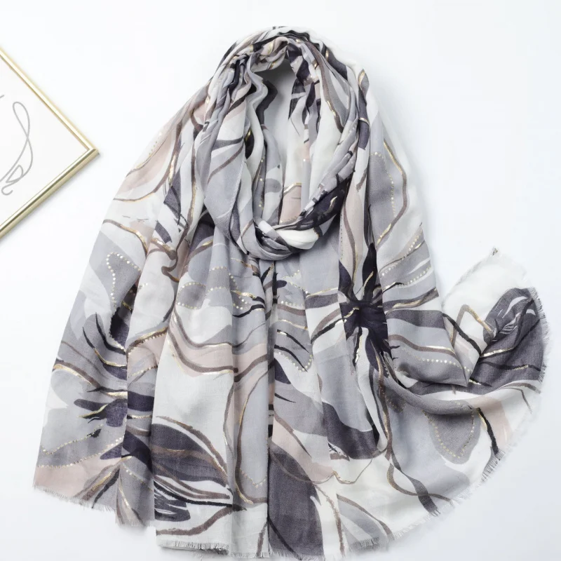 

Золотое тиснение, белый атласный хлопковый длинный шарф с принтом, заводская распродажа, внешняя торговля, трансграничная прямая трансляция, путешествия, отдых, солнце P