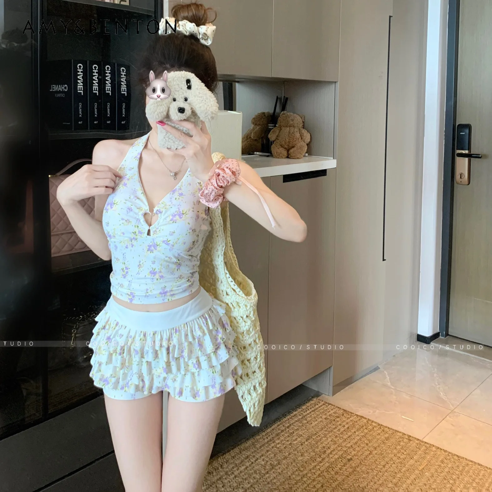 

2025 Summer New Women's High-End Floral Fruit Print Halter Sexy Slimming High-Waist Beach Vacation Two-Piece Swimsuit