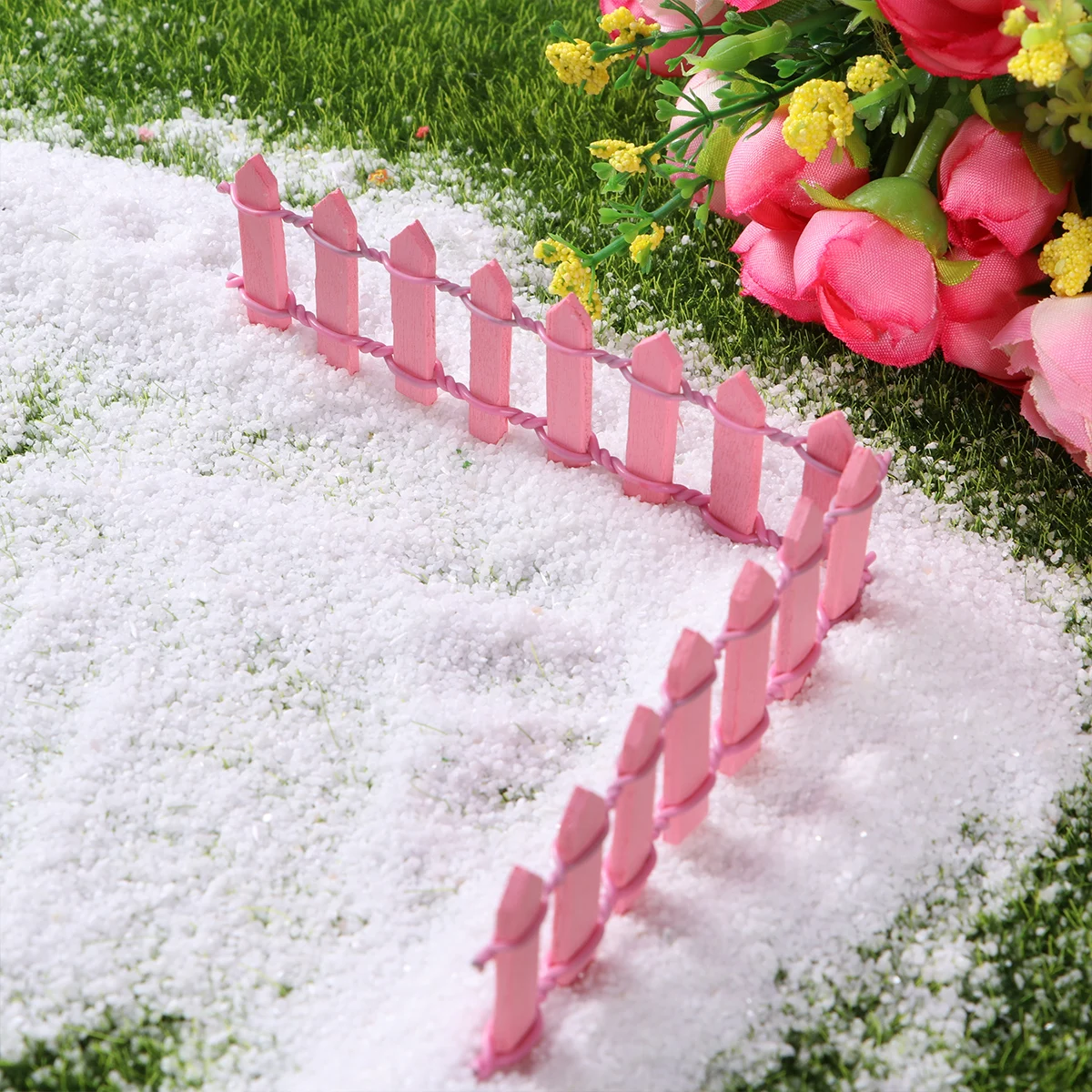 

10pcs Mini Wood Fence Micro Landscape Decorative Small Picket Garden Christmas Tree Border Flexible Design for Fairy Gardens