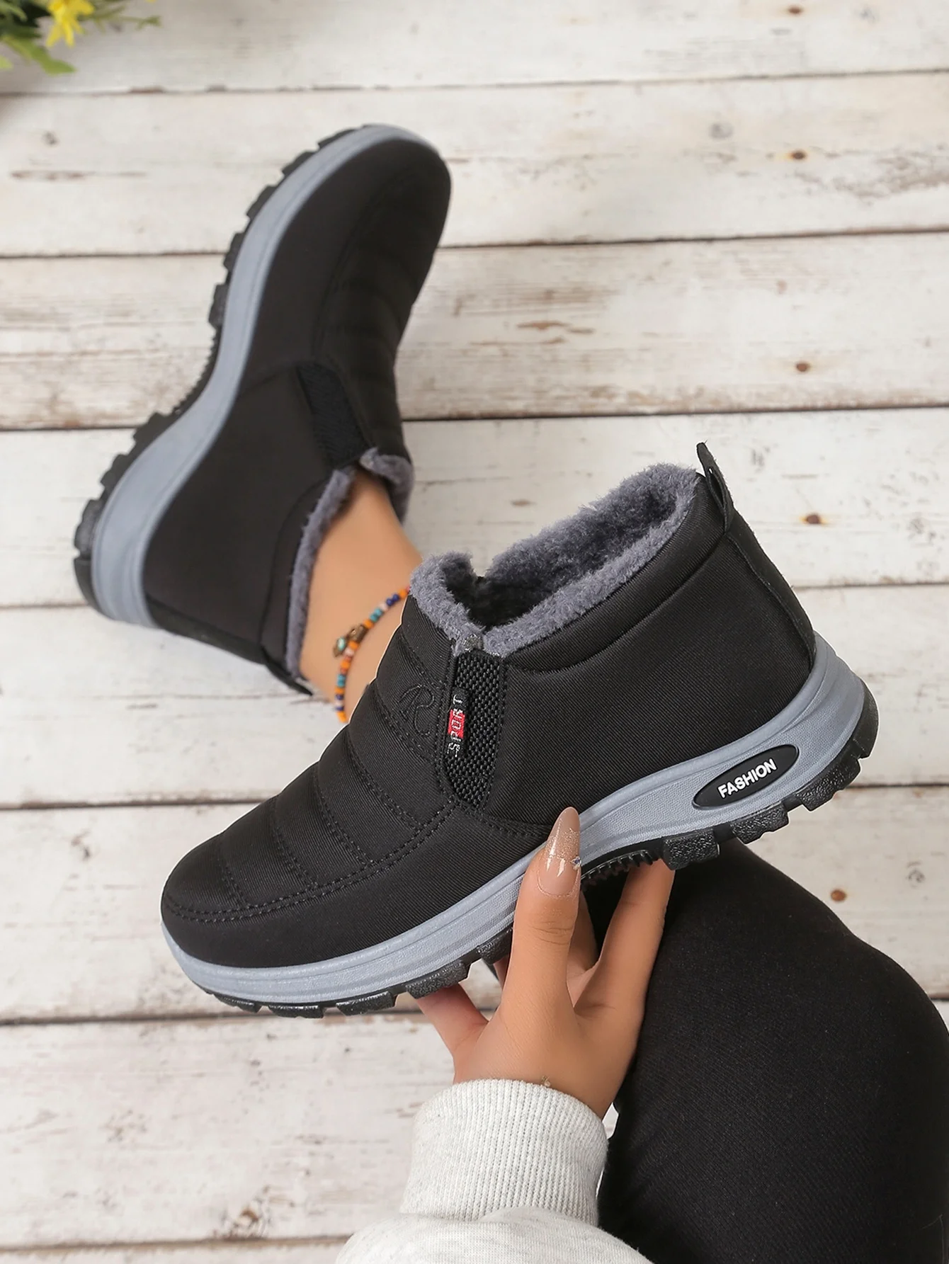 Women Winter Warm Fleece Lined Ankle Snow Boots 4cm Platform Slip On Waterproof Non-Slip Outdoor Casual Walking Short Booties