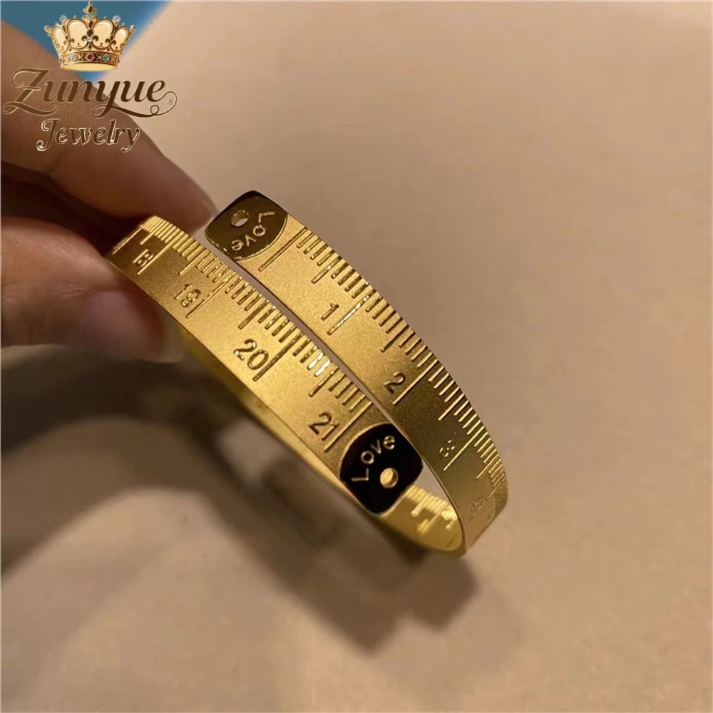 High-End Sand Gold Heart-Shaped Measuring Ruler Bracelet Luxury Quality Jewelry Fashion Jewelry Exquisite Popular Elegant Charms