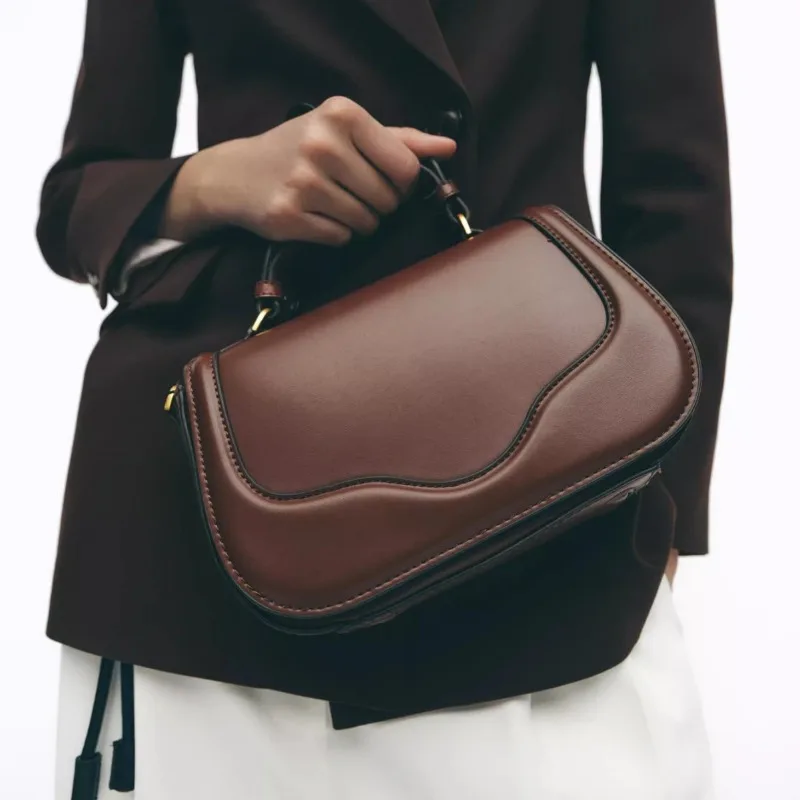 

2025 New Women's Bag Elegant Handheld Saddle Bag Commuting Outing Leisure Leather Crossbody Single Shoulder Versatile