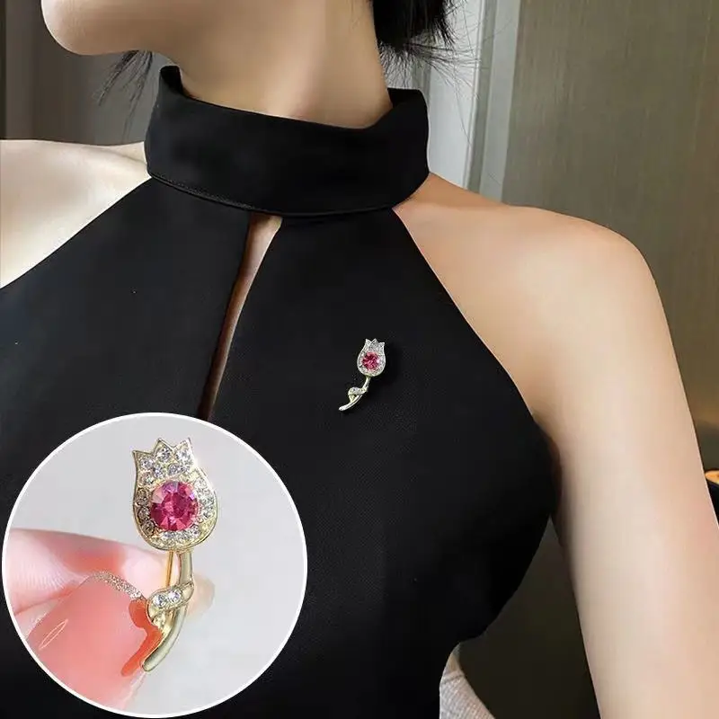 Fashion Rose Brooch Cute Crystal Flower Brooches Pin For Women Elegant Corsage Dress Jewelry Fixed Clothes Accessories Gifts