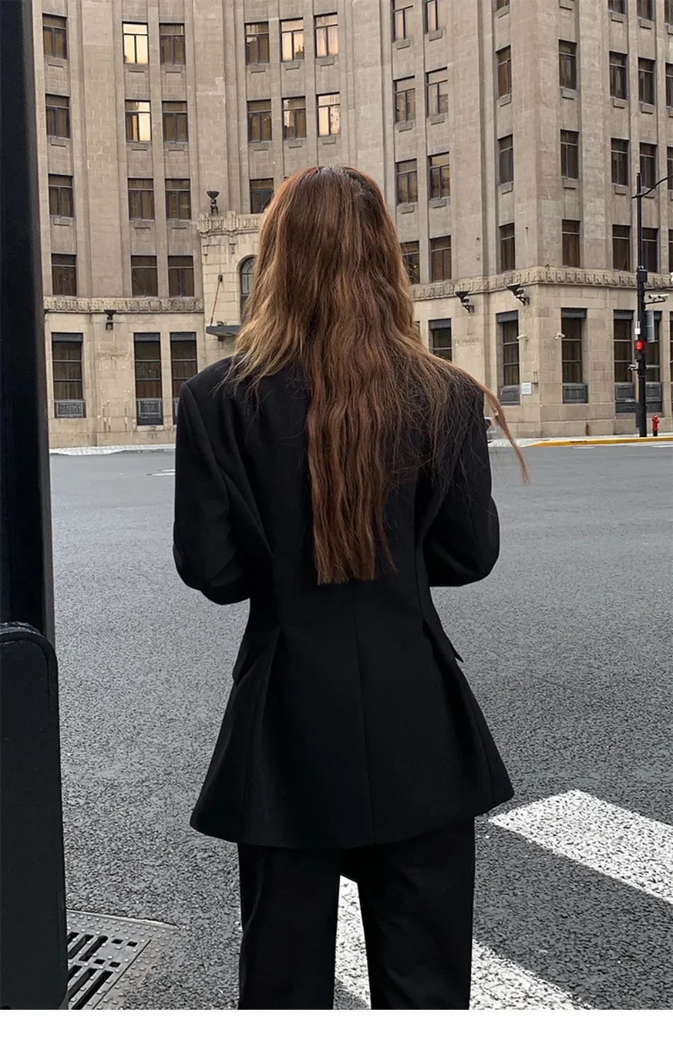Modischer Slim-Fit Schwarzer Blazer für Damen, Frühjahr/Herbst 2026 Neuerscheinung, Einfarbiger Schlankmachender Lässiger Langarm-Blazer – Detail 10
