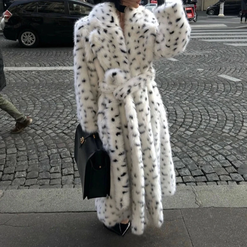 Casaco luxuoso de peles sintéticas macias para mulheres, casacos quentes de inverno, design leve e amigável, jaqueta de manga comprida