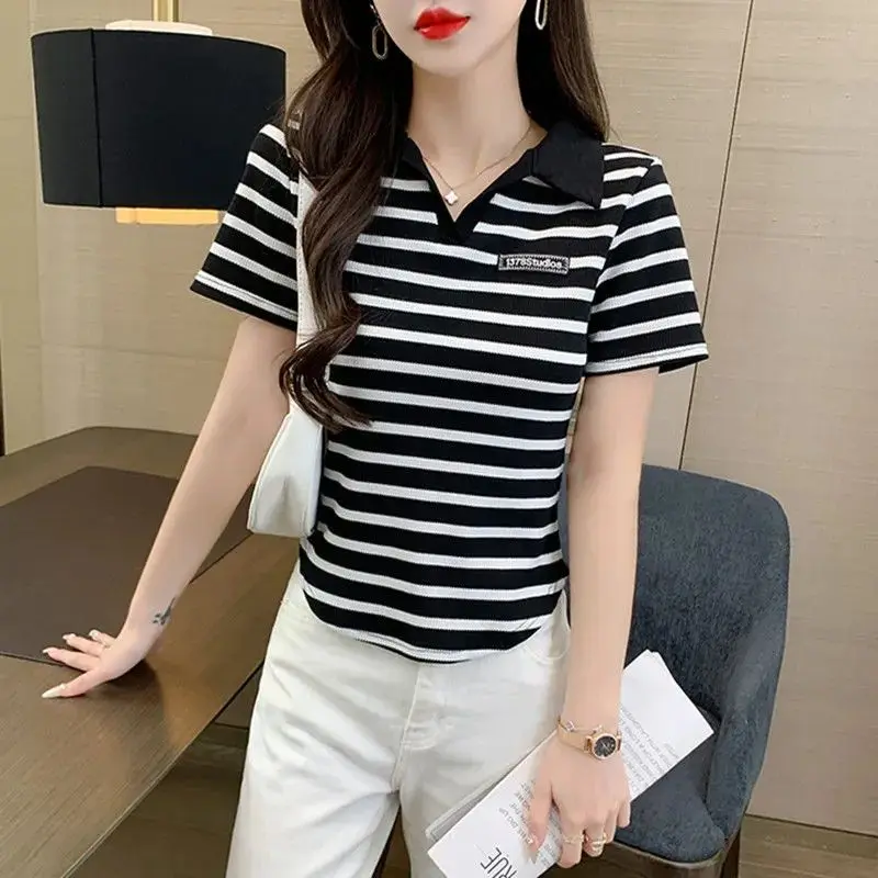 Femme Sommer Koreanische Mode Patchwork Kontrast Farben Polo Kragen Kurzarm Frauen Kleidung Einfachheit Gestreiften Kurzarm