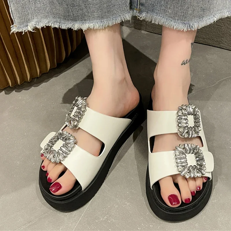 Kristall Frauen Wohnungen Hausschuhe Schuhe Flip Flops Sommer neue Modemarke Open Toe Strand Outdoor Sandalen Pumps Rutschen Mujer