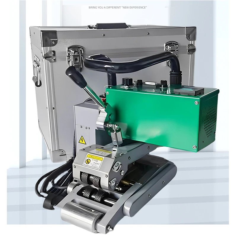 900 Type Geomembrane Welding Machine Adjustable Climbing Welding Machine Tunnel Waterproofing Plate Welding 1800W