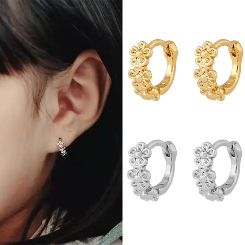 

925 Sterling Silver Needle Exquisite and Simple Three-flower Plain Hoop Earrings Women Fashionable and Elegant Earrings Jewelry