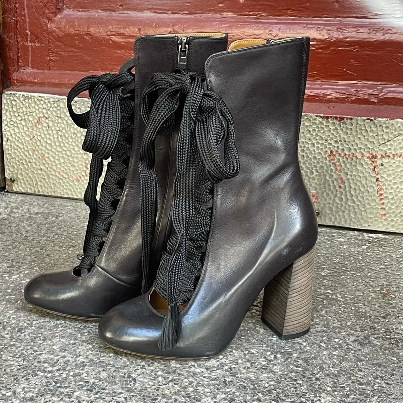 2026 Cross Tied Fashion Catwalk Boots Women Runway Show Shoes Round Toe Block Heels Solid Ankle Strap Lace Up Street Style Trend